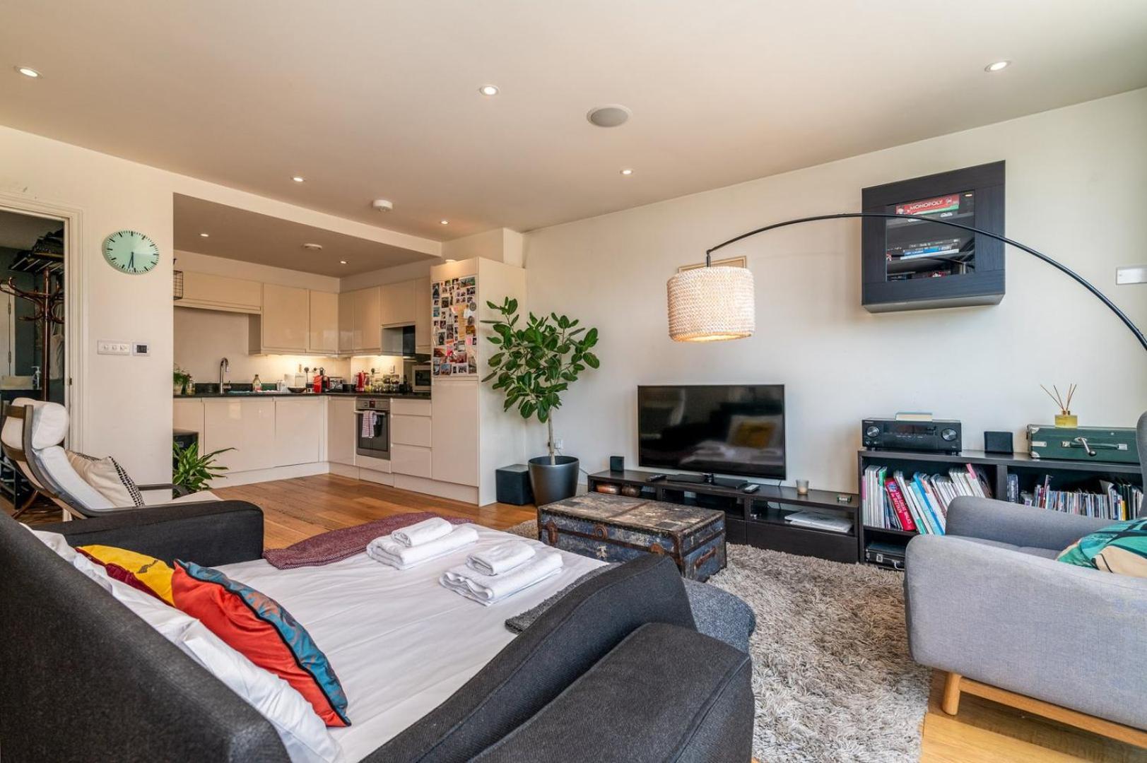 Appartement Bright & Spacious Battersea Flat Londen